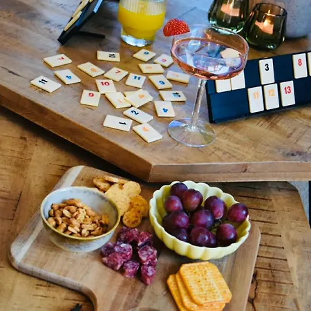 Schitterend 6 Persoons Met Hottub Aan De Bossen Chalet