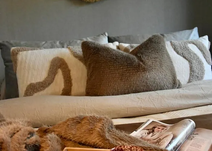 Chalet Schitterend 6 Persoons Met Hottub Aan De Bossen *